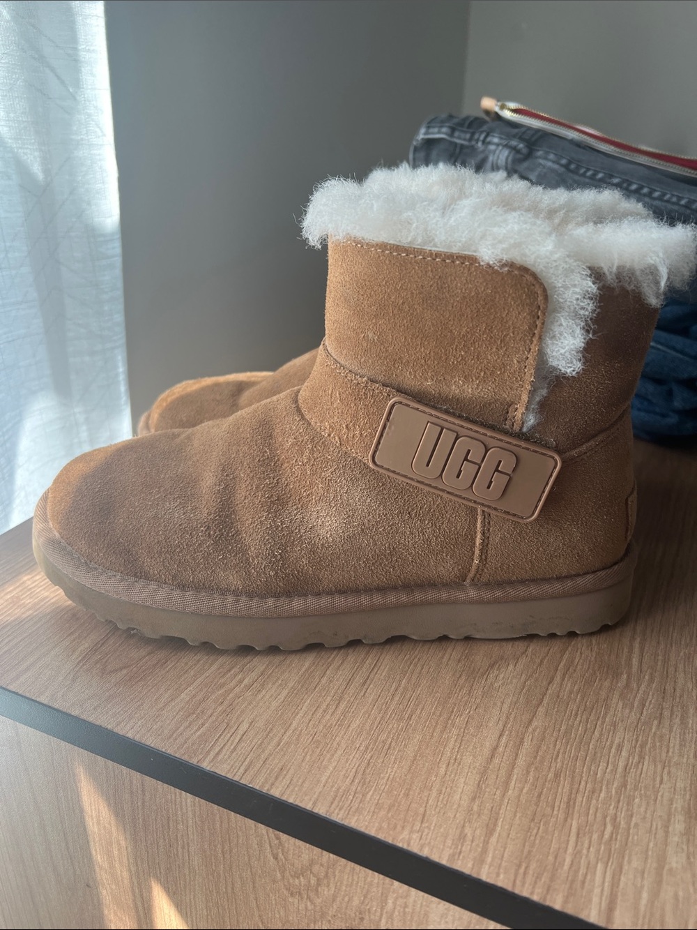 UGG Short Shearling Boot in Chestnut Brown with White Trim